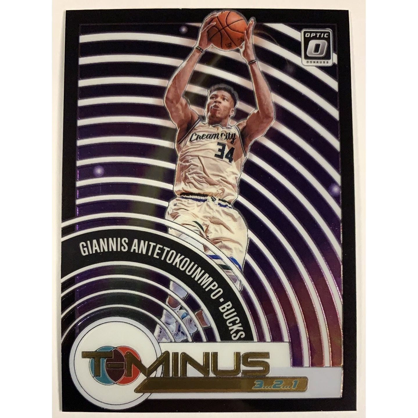  2020-21 Donruss optic Giannis Antetokounmpo T-Minus 3..2..1..  Local Legends Cards & Collectibles